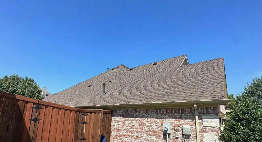 Completed roof replacement project in Donna